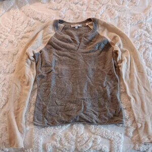 "Vifaco" Gray and white sweater